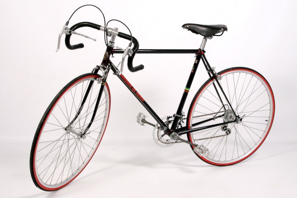 Pánsky závodný cestný bicykel  – renovácia so zachovaním pôvodnej patiny